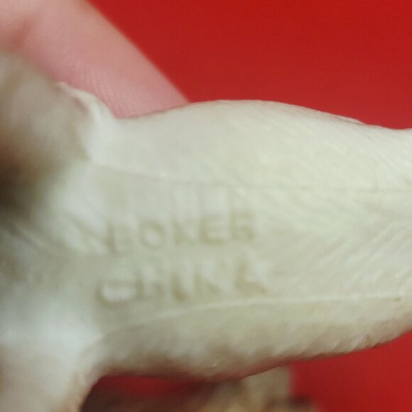 Two Vintage Boxer Dog Figurines - Picture 4 of 9